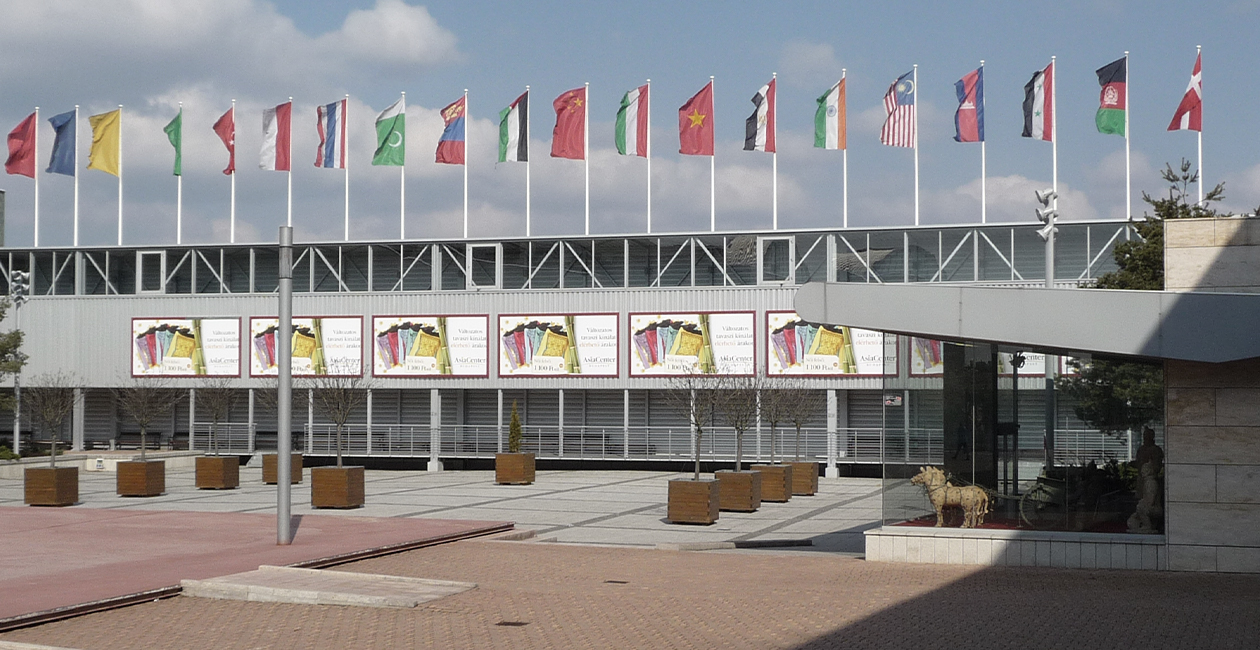 Asia Center zászlórudak